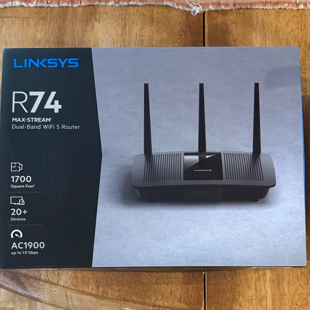 Linksys R74 Max-Stream Dual-Band Router